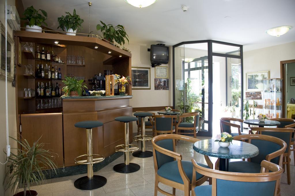 Hotel Fortunella Lido di Camaiore Extérieur photo