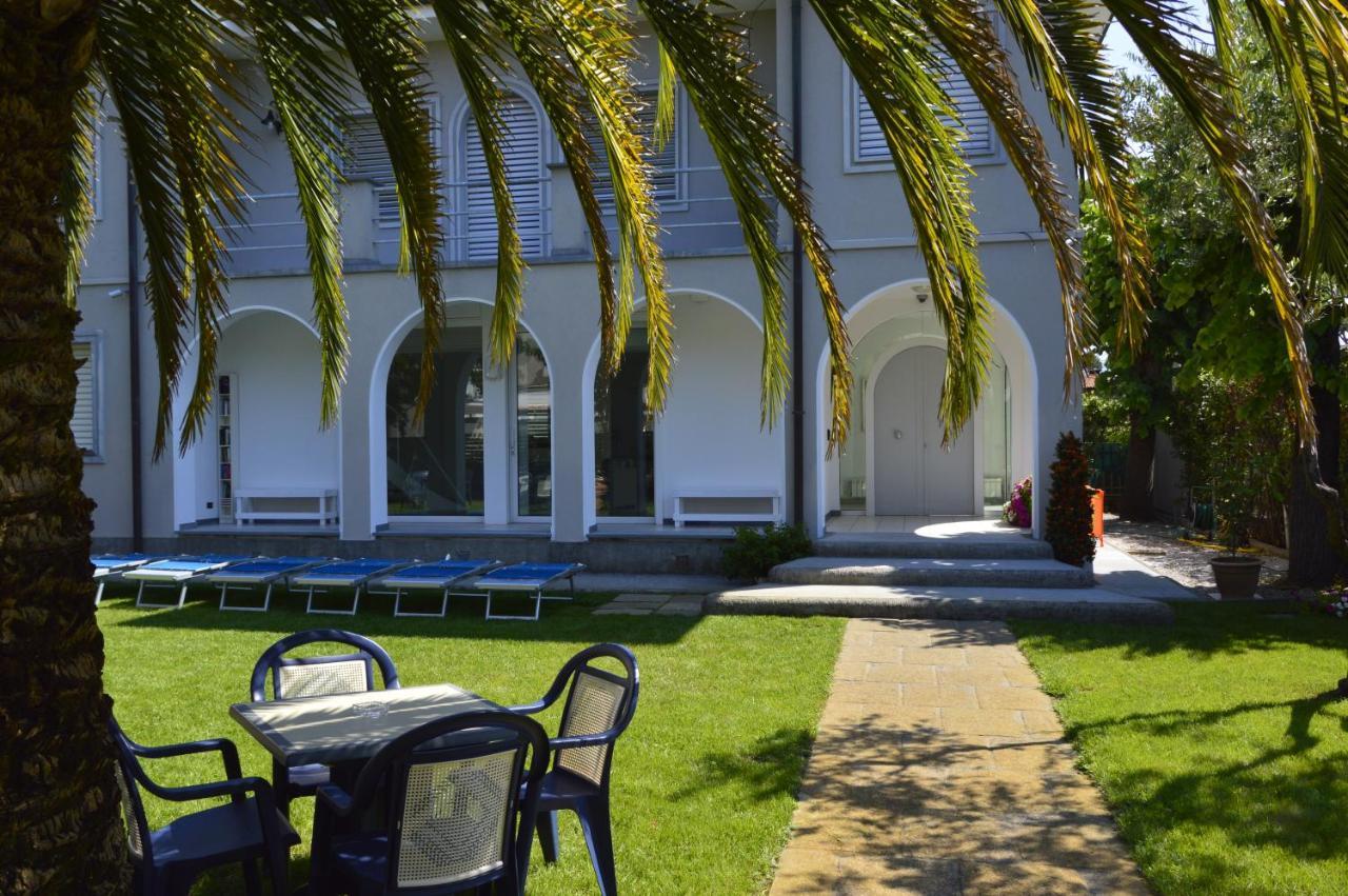 Hotel Fortunella Lido di Camaiore Extérieur photo