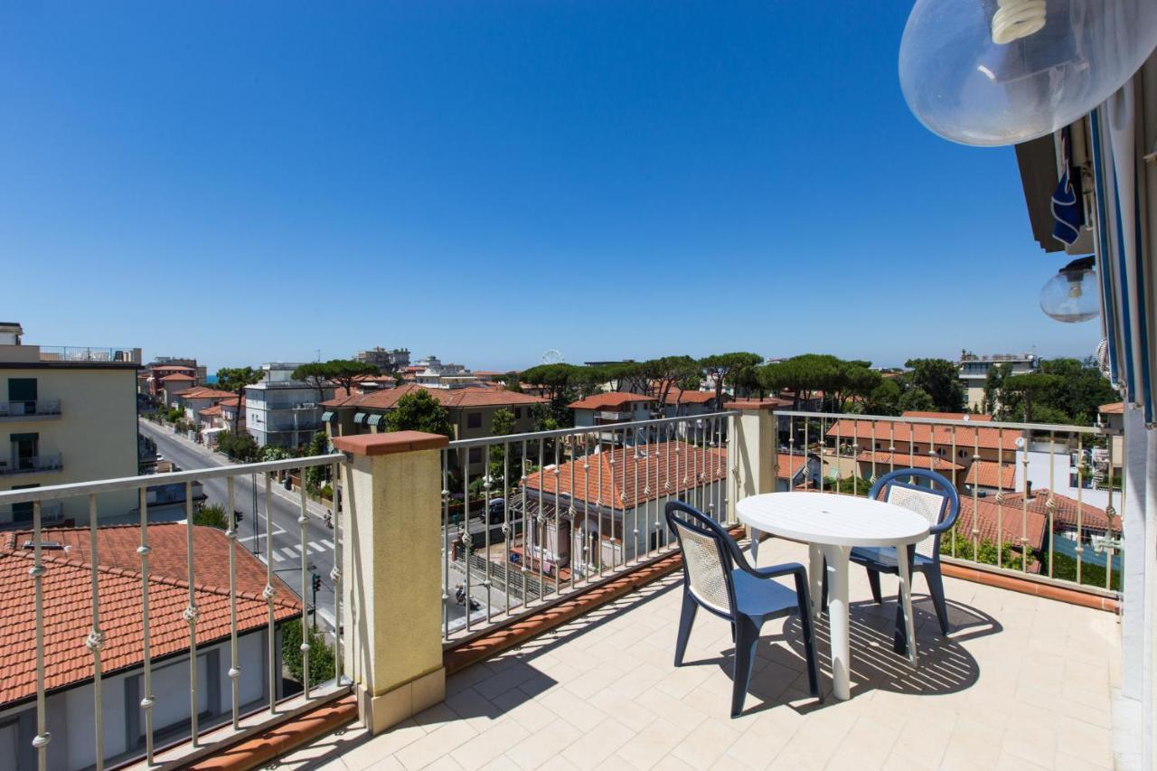 Hotel Fortunella Lido di Camaiore Extérieur photo