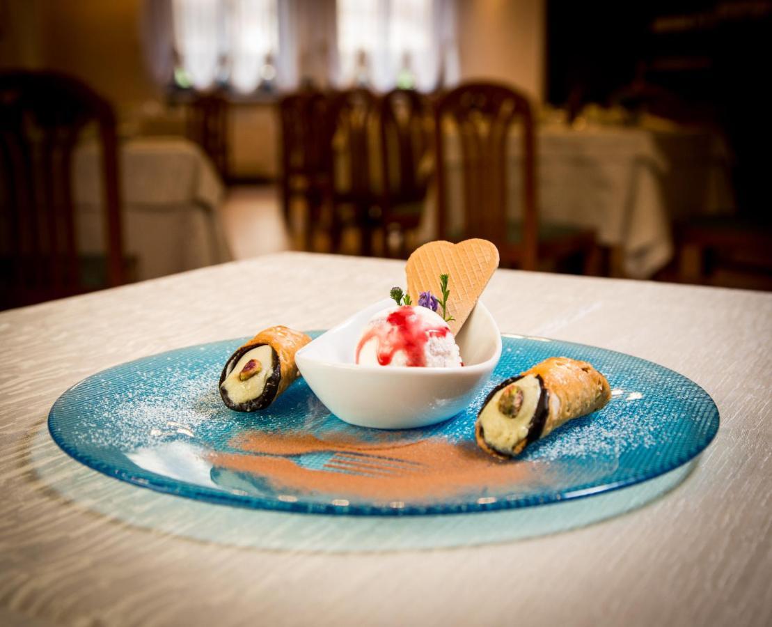 Hotel Fortunella Lido di Camaiore Extérieur photo