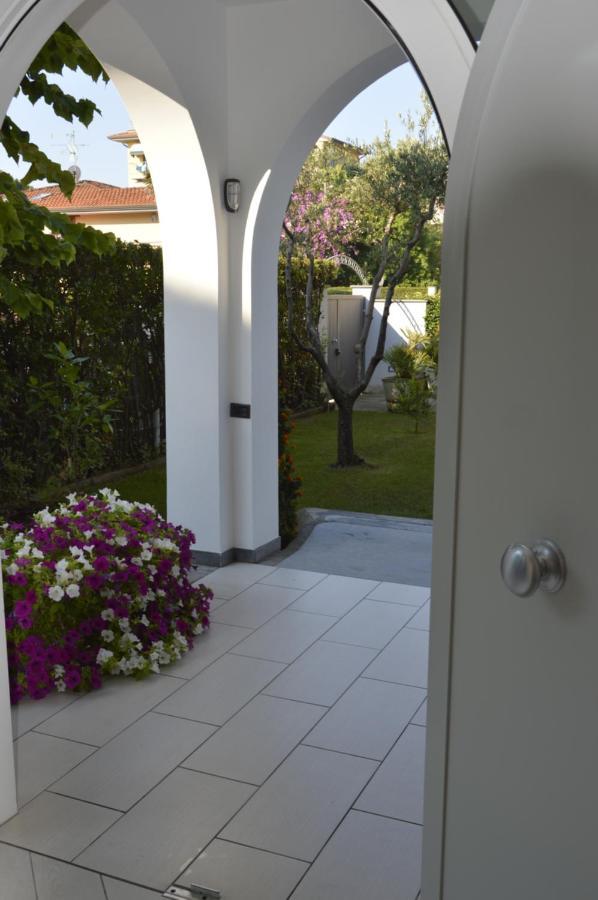 Hotel Fortunella Lido di Camaiore Extérieur photo